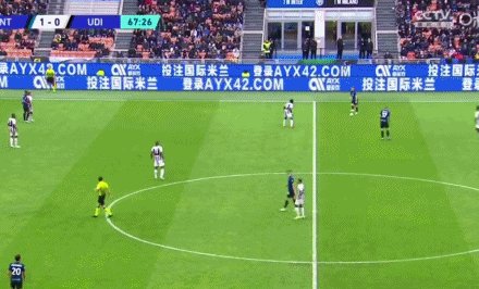 1635685757665093623.gif