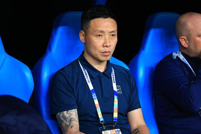 世界杯官方正版软件下载-新鹏城错失主场3连胜!陈涛主动揽责,向深圳球迷说抱歉|玉昆|球队|比赛|球员|中超_新浪体育_新浪新闻